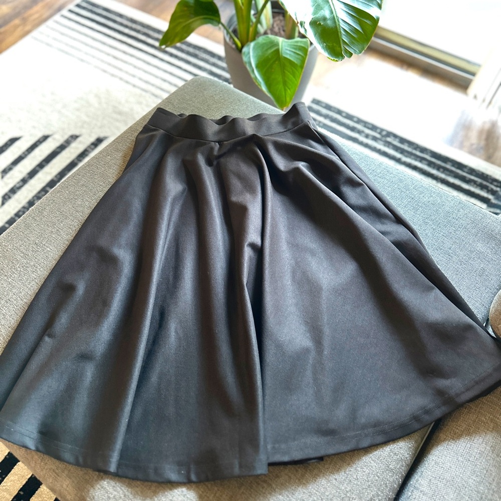 Elegant Black Women's Skirt